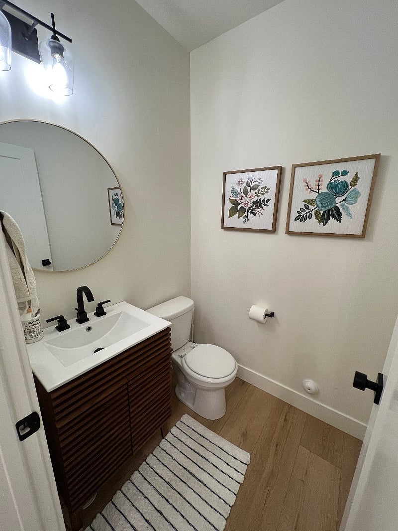 Guest half bath