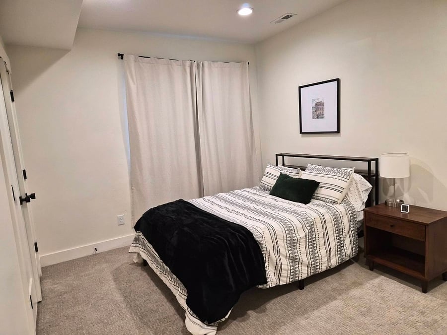 Full bed in 2nd bedroom