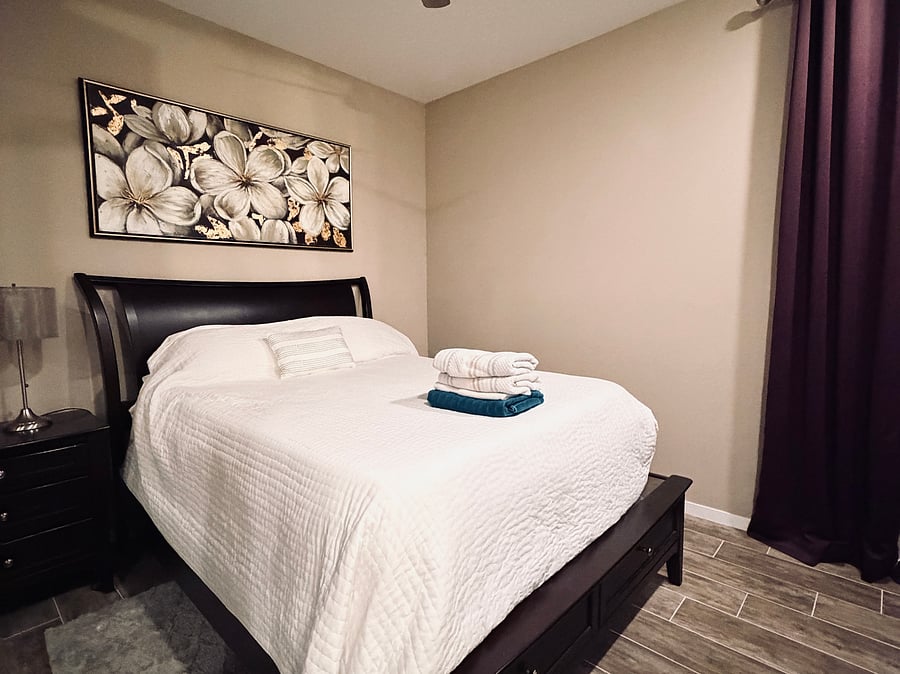 Second Bedroom - Queen 
