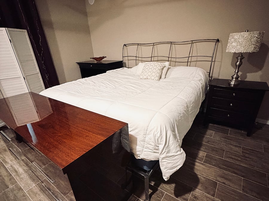 Master Bedroom - King 