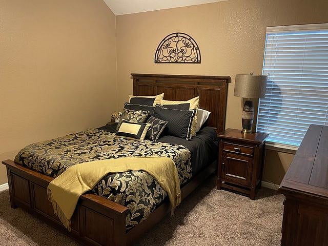 En Suite Bedroom, Walk In Closet 
