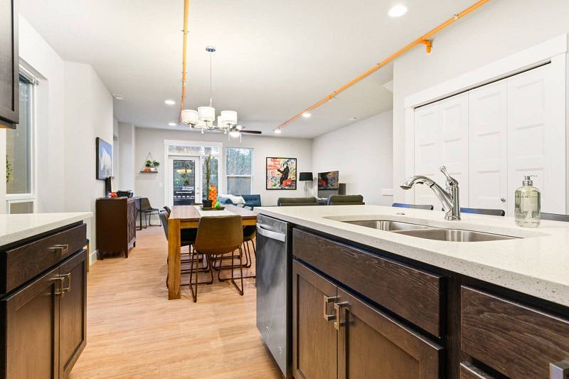 Furnished Finder property 353612_1 photo 6