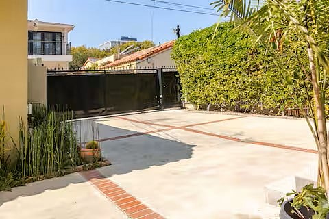 Furnished Finder property 353633_1 photo 17