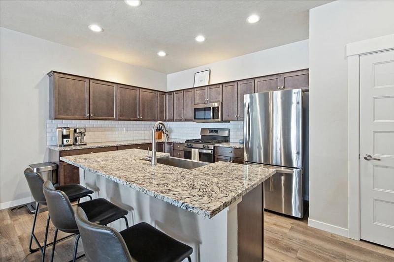 Furnished Finder property 353688_1 photo 9