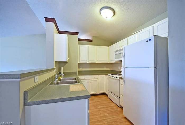 Furnished Finder property 353776_2 photo 12