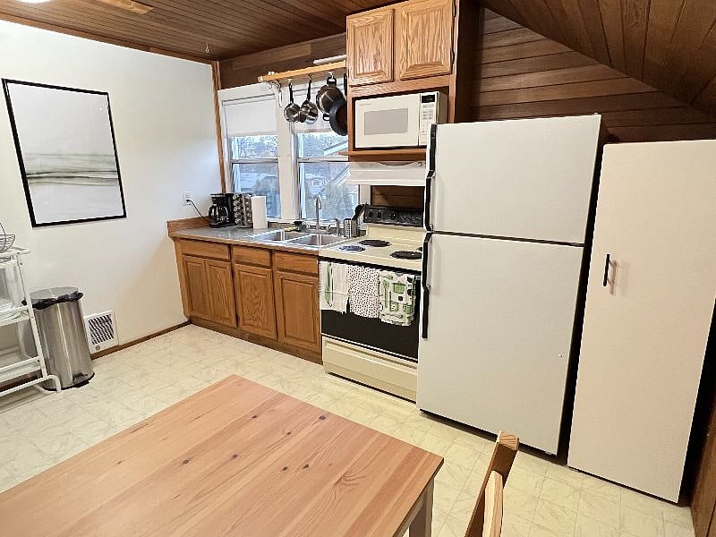 Furnished Finder property 353785_1 photo 6