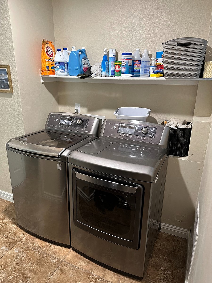 W/D Unit in the Laundry Room