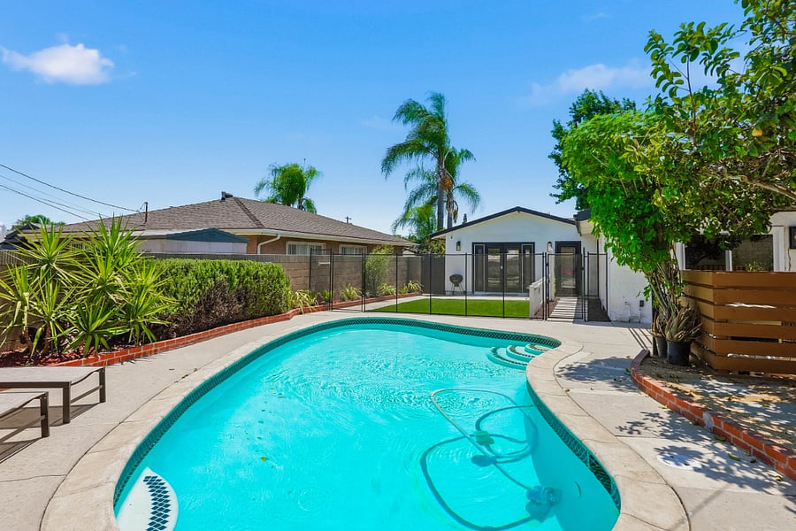 Furnished Finder property 353867_1 photo 18