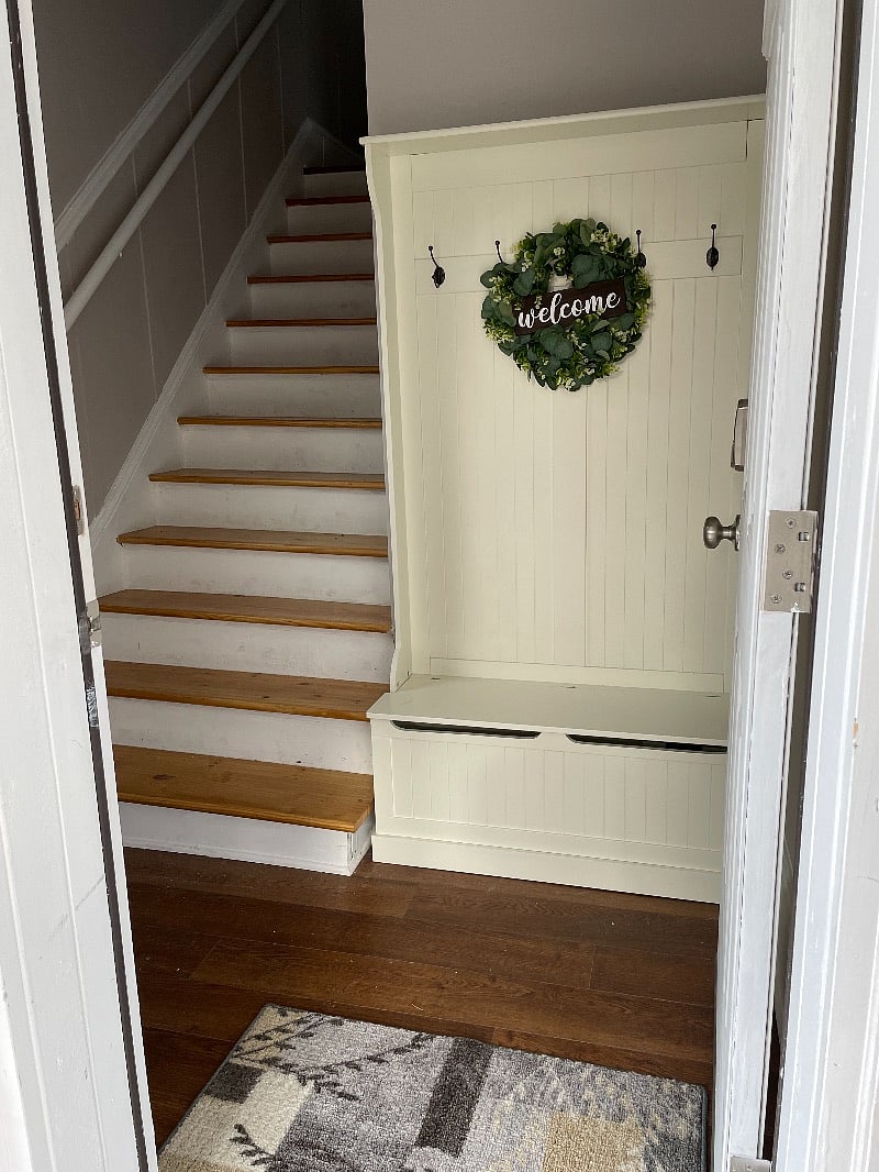 Entrance/mud room - flight of stairs up to 1 level living space.