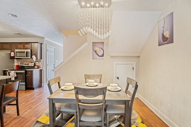 Furnished Finder property 354057_1 photo 4