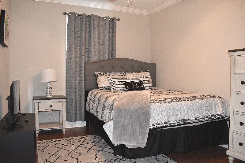 Furnished Finder property 354105_1 photo 3