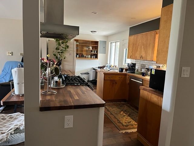 Furnished Finder property 354300_1 photo 9