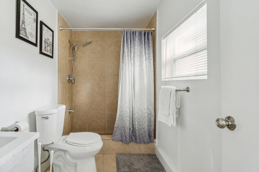 1 Bedroom Cozy Apartment