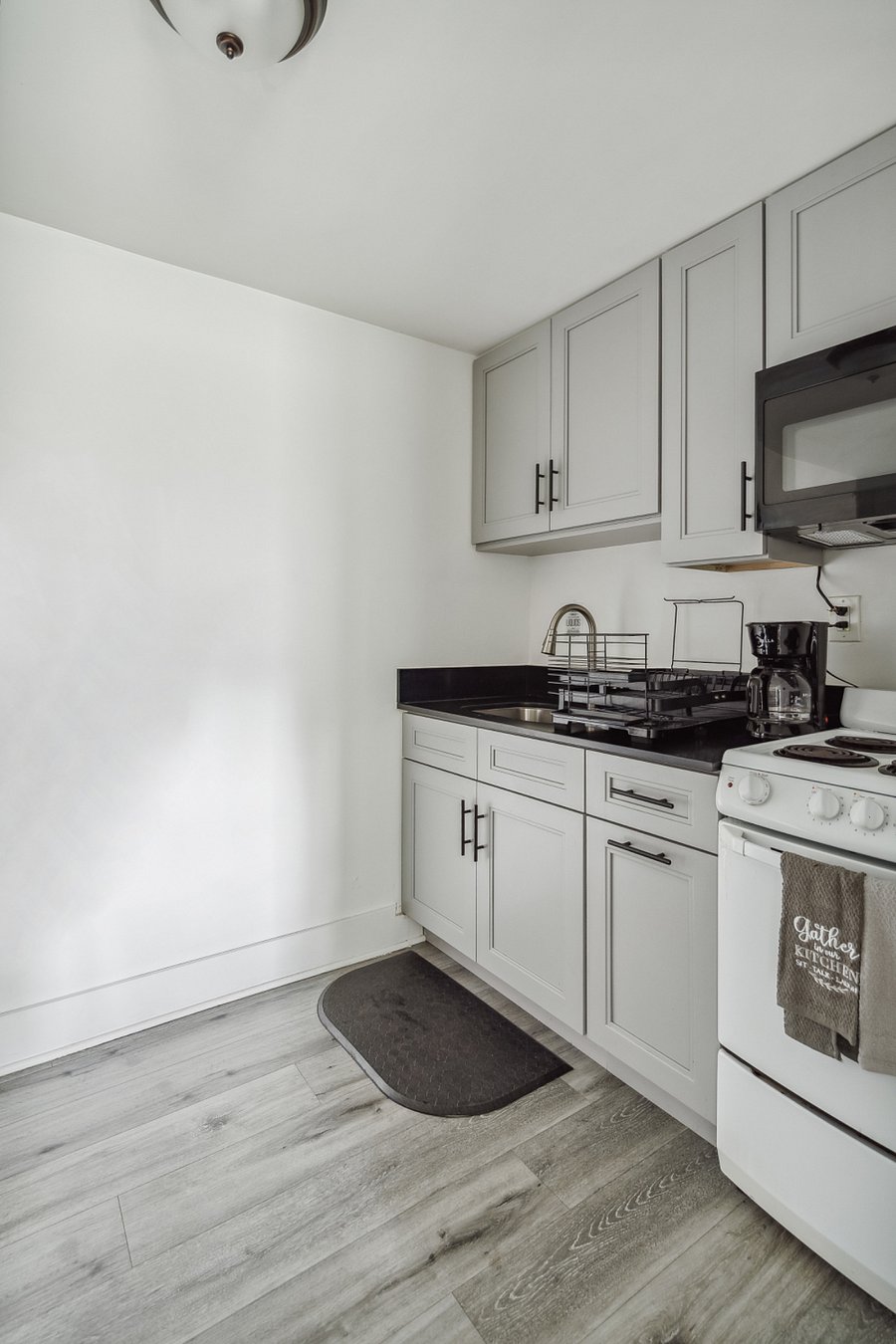 1 Bedroom Cozy Apartment