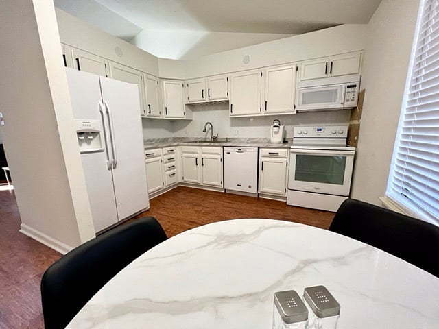 Furnished Finder property 354408_1 photo 4
