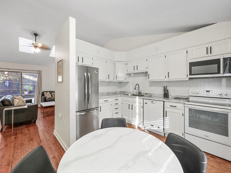 Furnished Finder property 354408_1 photo 9