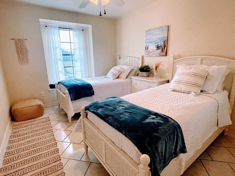 Furnished Finder property 354463_1 photo 10