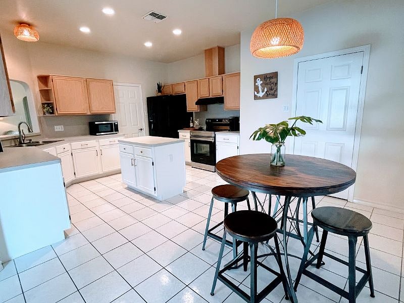 Furnished Finder property 354463_1 photo 7
