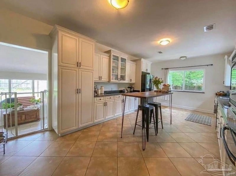 Furnished Finder property 354472_1 photo 3
