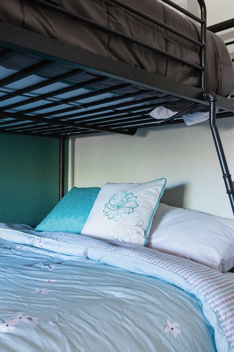 The bedding includes: velvety smooth sheets, made of ultra-soft and breathable 90 GSM microfiber--hypoallergenic and antimicrobial for allergy sufferers and sensitive skin, and the blankets are Oxford Super Blend Microplush Fleece.