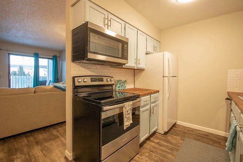 Furnished Finder property 354615_1 photo 6
