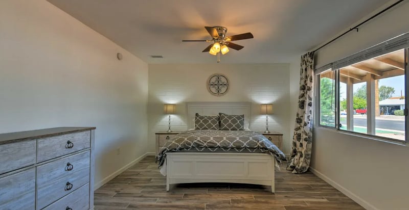 Cozy bedroom 3.