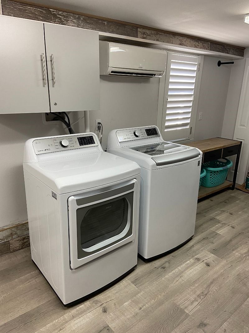 Washer/Dryer for Unit B.