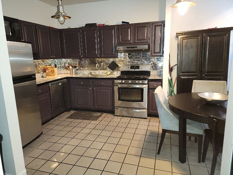Furnished Finder property 354790_1 photo 3