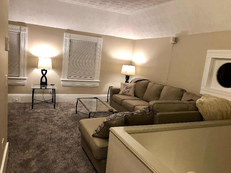 Living area (2nd floor)