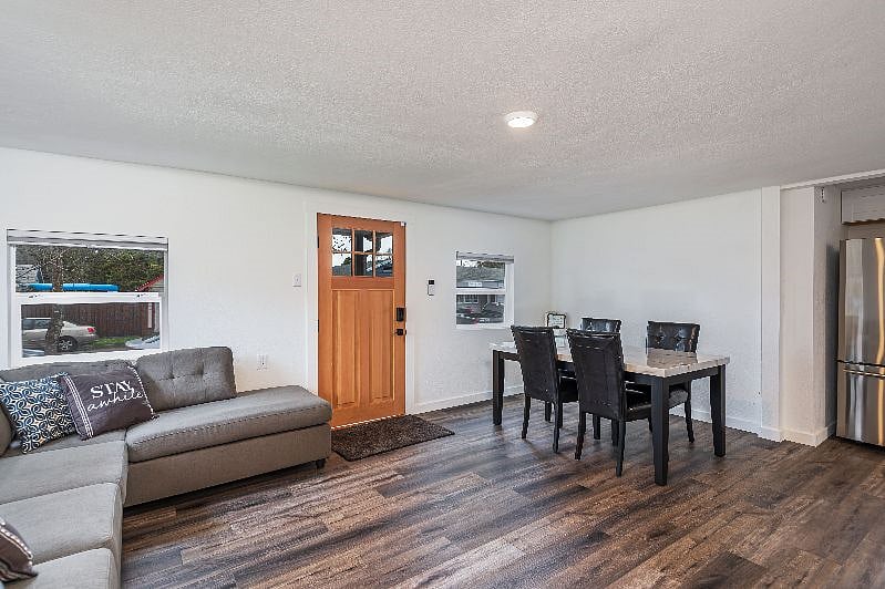 Furnished Finder property 354898_1 photo 8