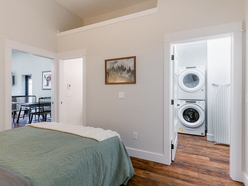 Furnished Finder property 355111_1 photo 17