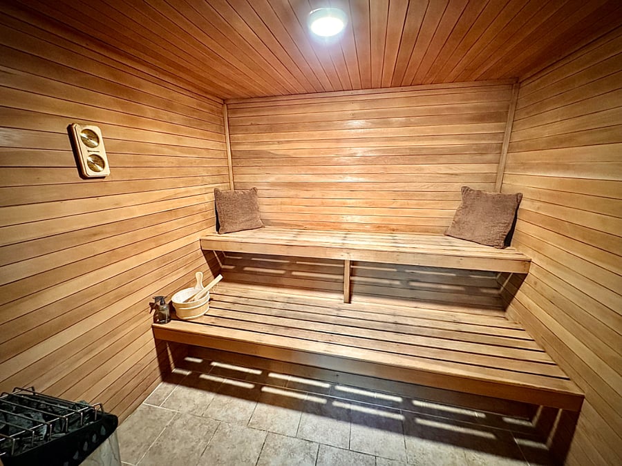 Dry sauna in the clubhouse