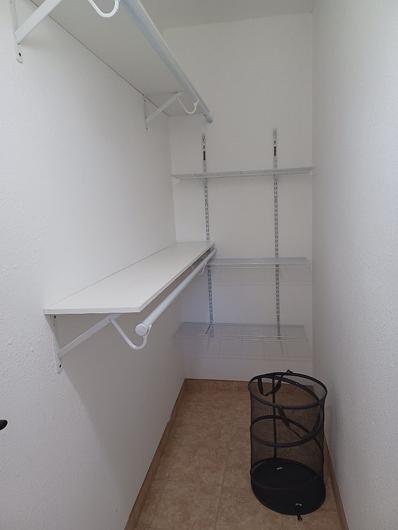 walk in Closet.
