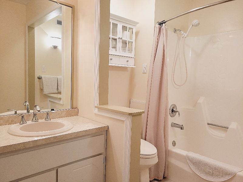 Upstairs bathroom