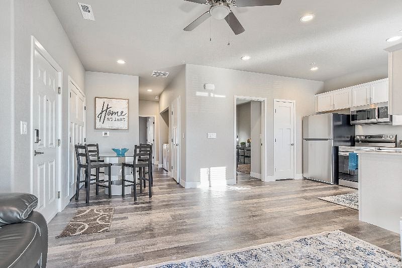 Furnished Finder property 355330_1 photo 3