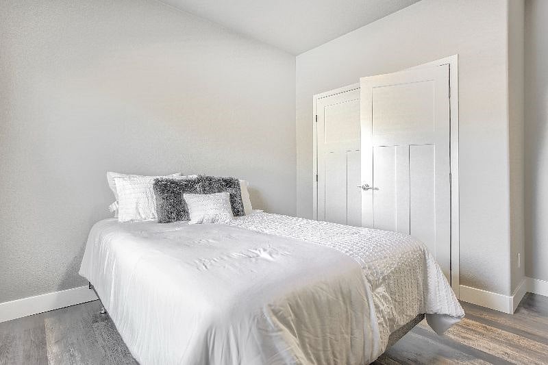 Furnished Finder property 355330_1 photo 25