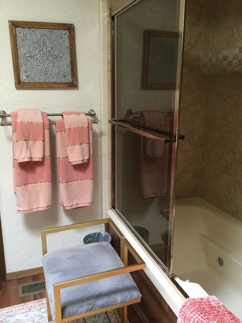 Oversized tub and shower...