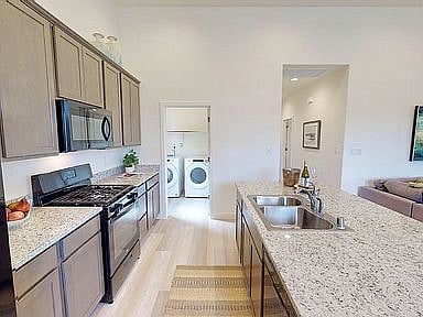 Furnished Finder property 355578_1 photo 3
