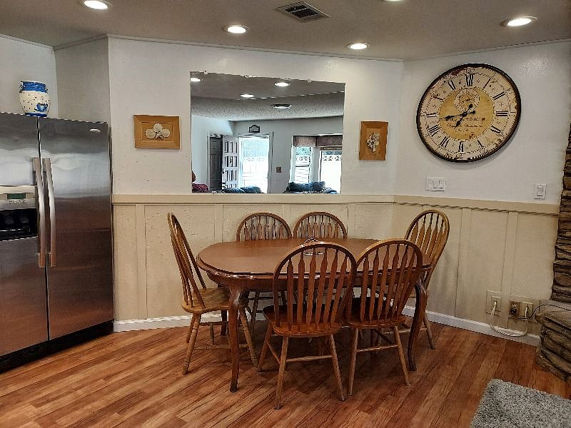 dining room table with 6 chairs