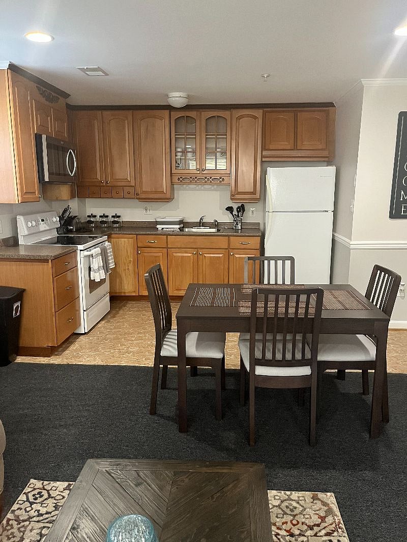 Furnished Finder property 355581_1 photo 3