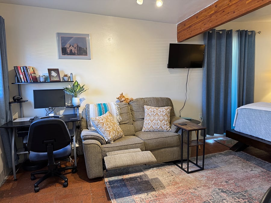 Furnished Finder property 355601_1 photo 4