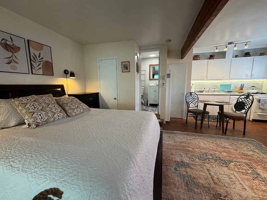 Furnished Finder property 355601_1 photo 3