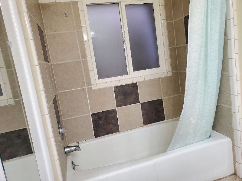 Full bath if you prefer a soak.