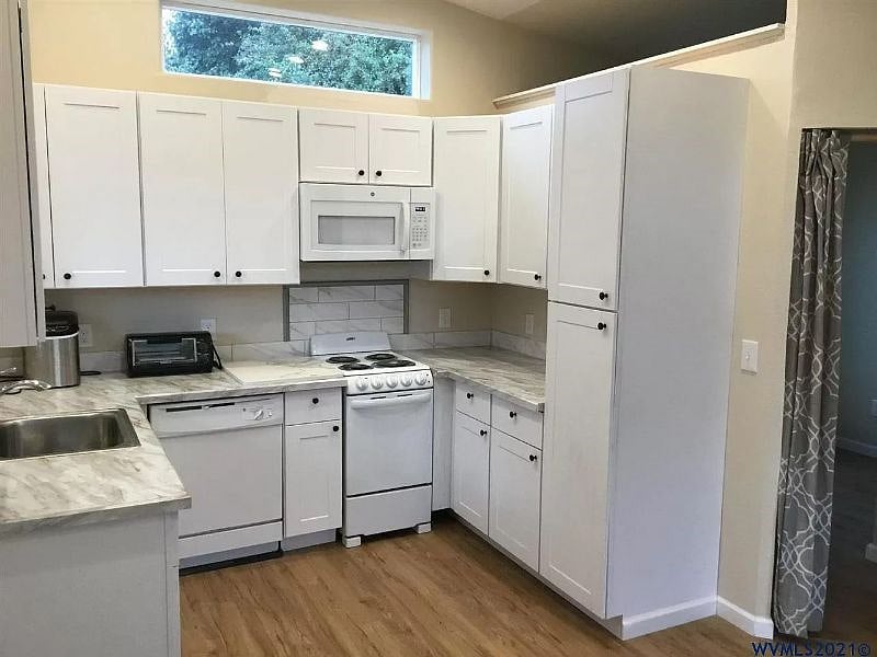 Furnished Finder property 355636_1 photo 7