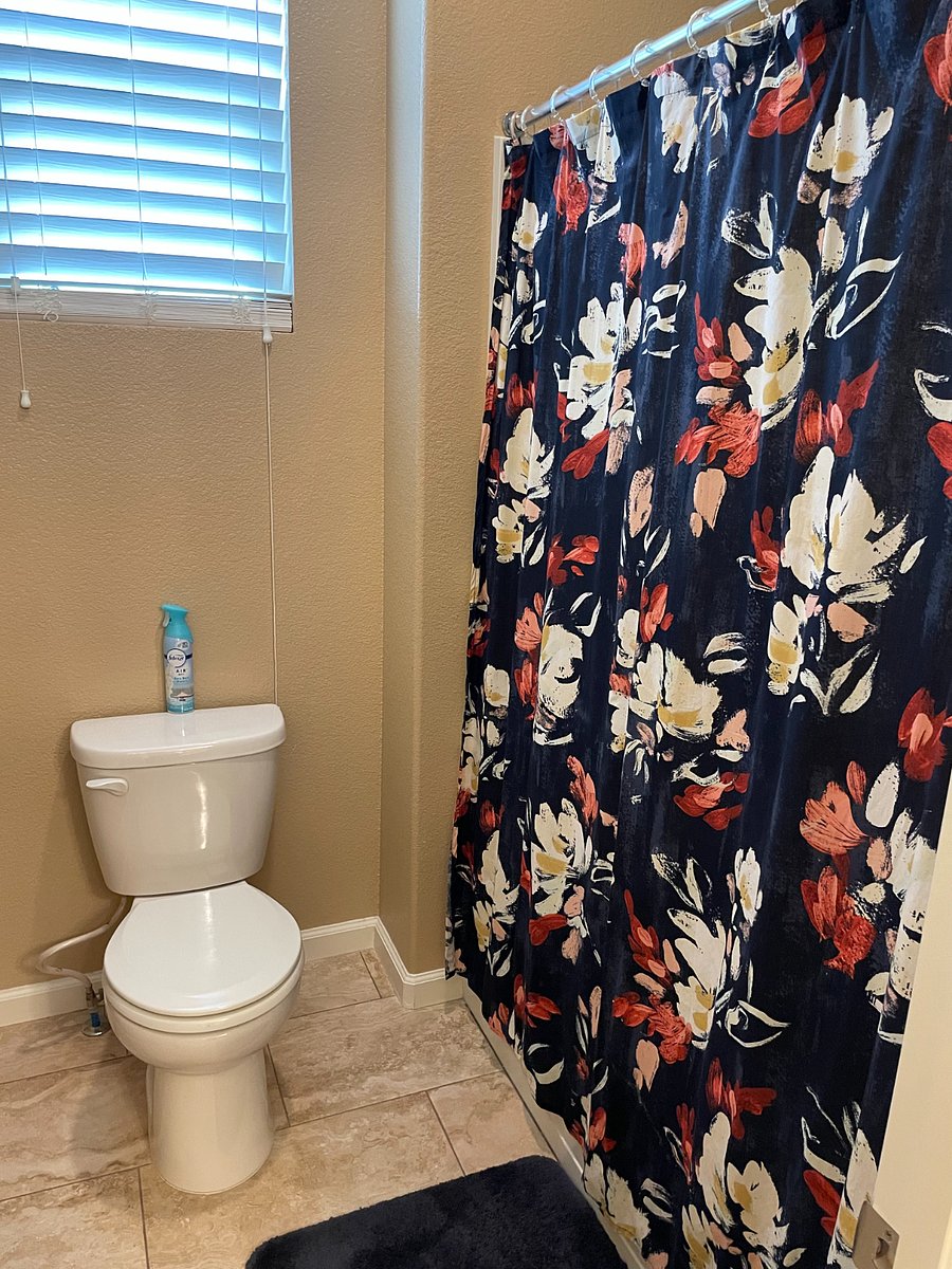 Upstairs Jack n Jill bathroom between office and second bedroom