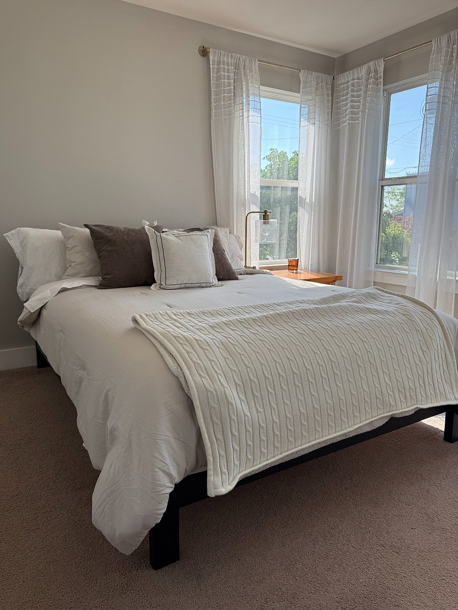 Furnished Finder property 355734_1 photo 17