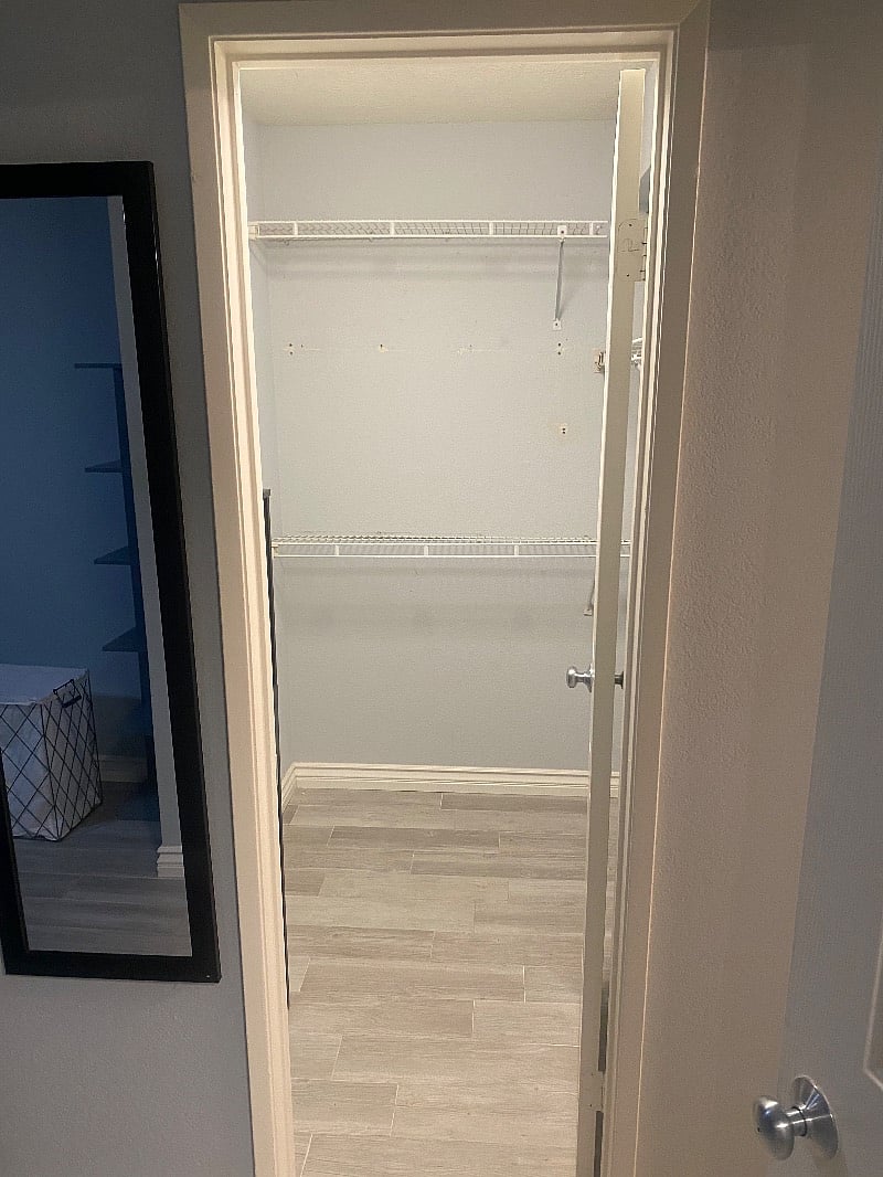 Master Bedroom 2 walk in closet