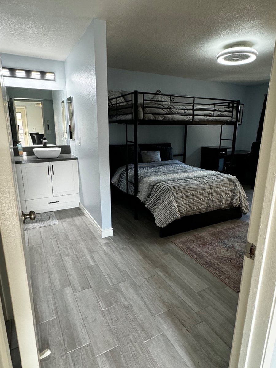 Master Suite 1