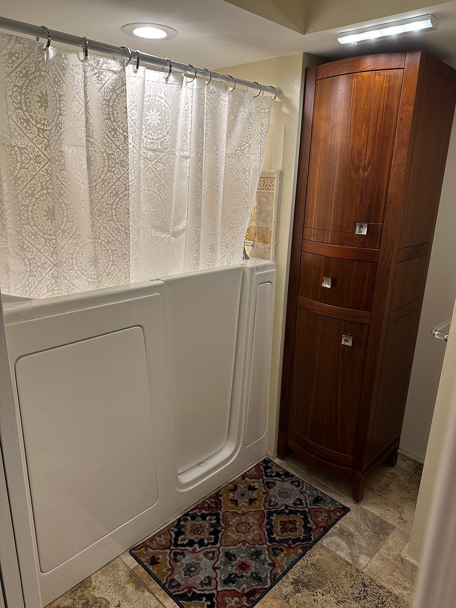 Jacuzzi jets, walk-in tub/shower soak for an hour after work or grab a shower in the morning to start the day. 