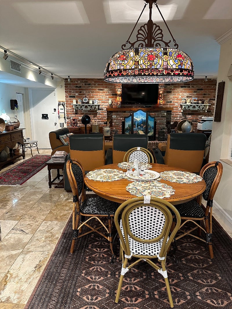 Eat in kitchen, watch TV, or take your meal to the easy chairs and relax after a day of work or fun in the Florida sun. 